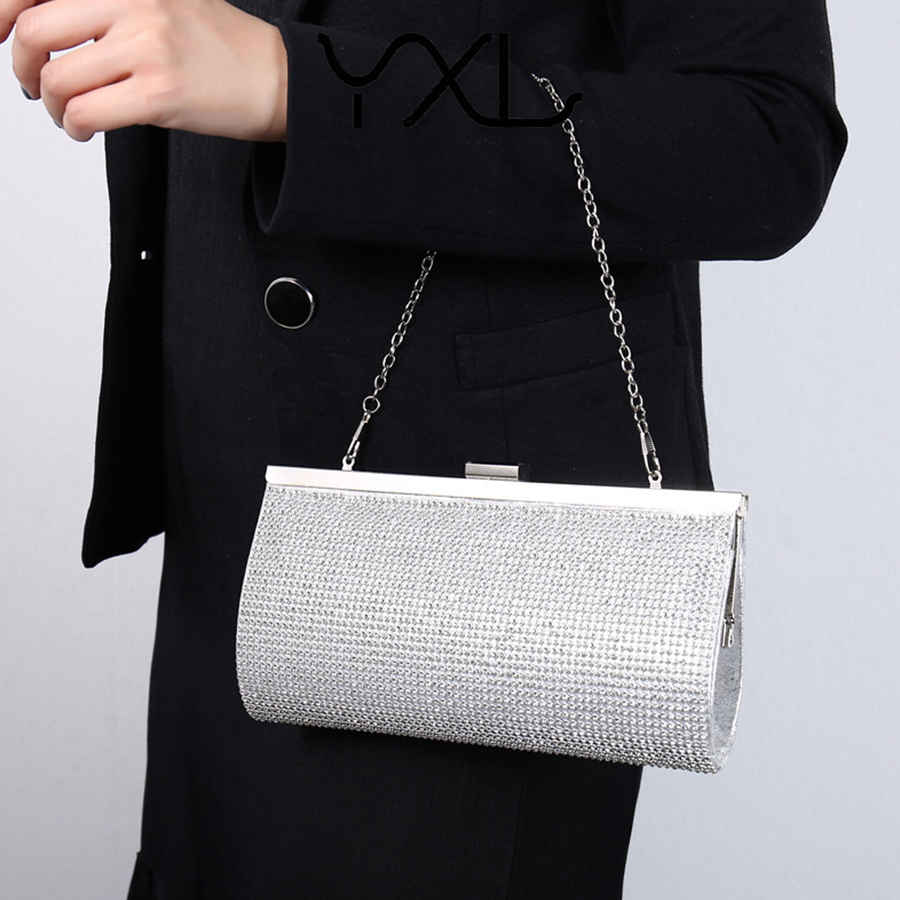 Borsa da sera da donna a caten - Street Fashion Photo recensione e prezzo